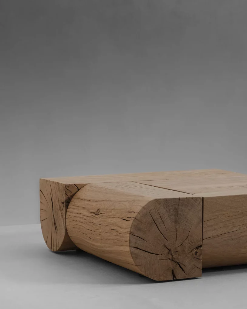 Adjacencies Coffee Table Van Rossum, ontwerp Casegoods, rechthoekige salontafel in massief eiken met metalen poten, verkrijgbaar bij Nuances Leuven