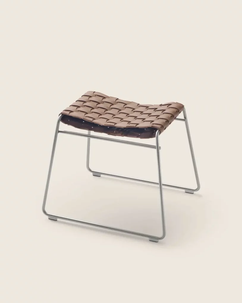 Flexform Mate bijzettafel bij Nuances Leuven – multifunctioneel designobject in metaal en handgevlochten tuigleer, ontwerp Antonio Citterio