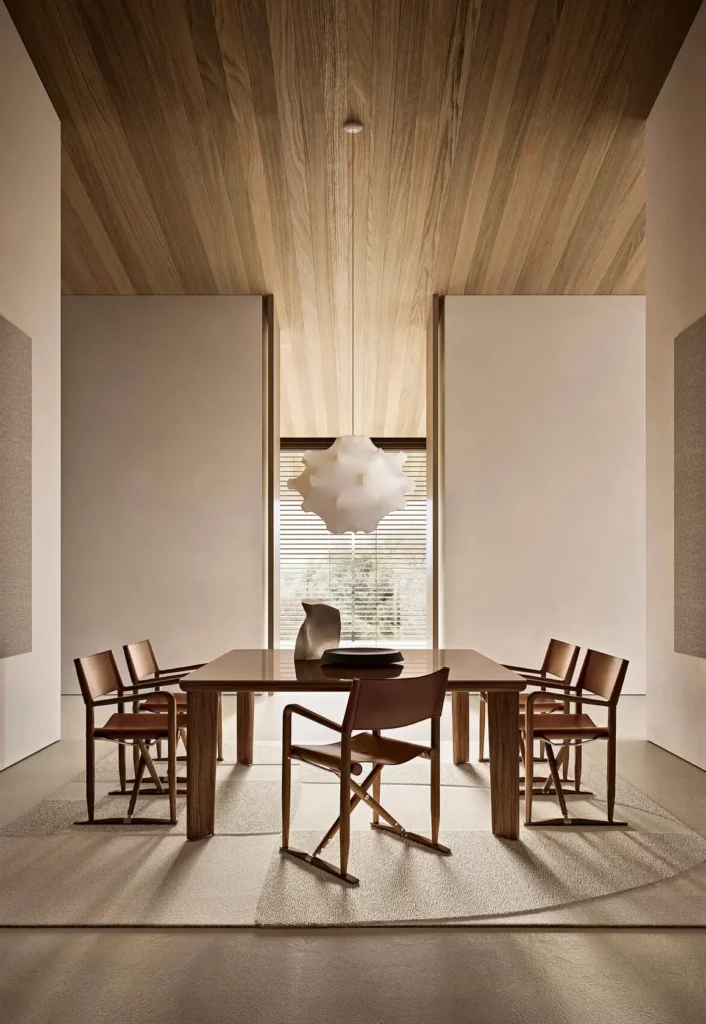 Flexform Arnold tafel bij Nuances Leuven – tafel met moderne lijnen en blad in hout of achtergelakt glas, Italiaans design